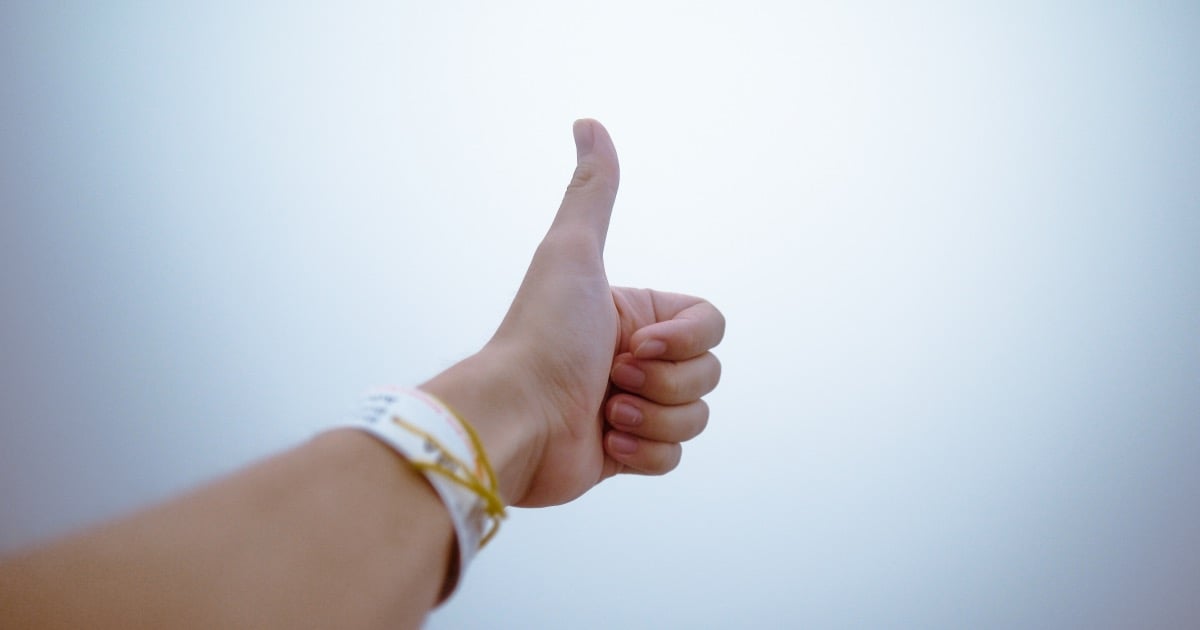 JH blogi thumbs up